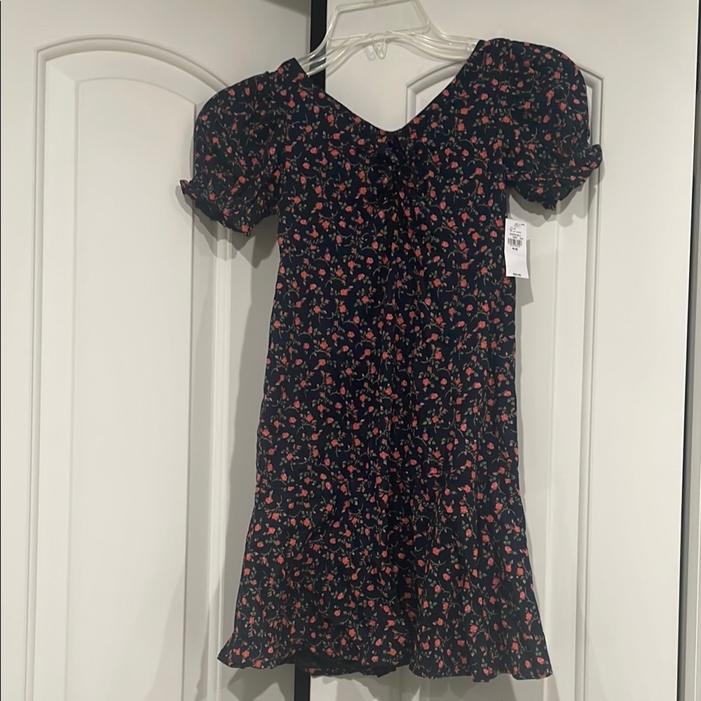 Old Navy Black and Red Puff Sleeve Sundress